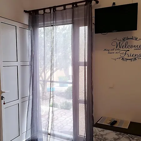 Apartment Uradi Sam Kukljica