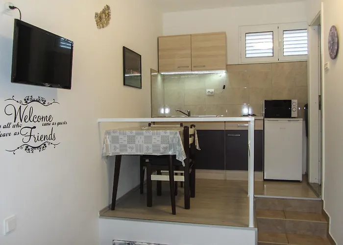 Apartament Uradi Sam *