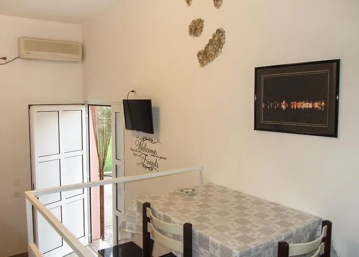 Apartament Uradi Sam