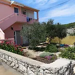 Apartman Uradi Sam *