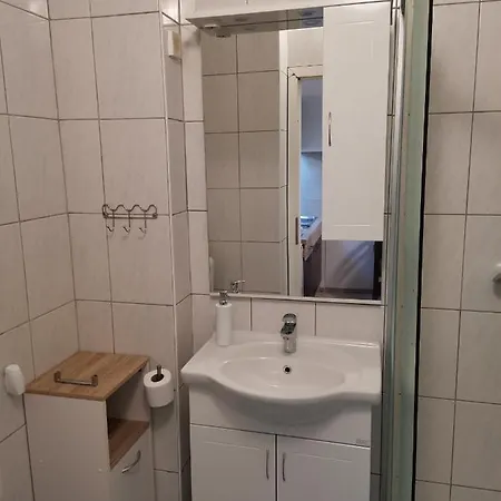 Lägenhet Uradi Sam