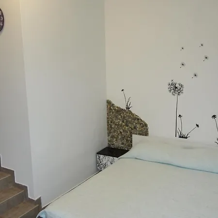 Lägenhet Uradi Sam *