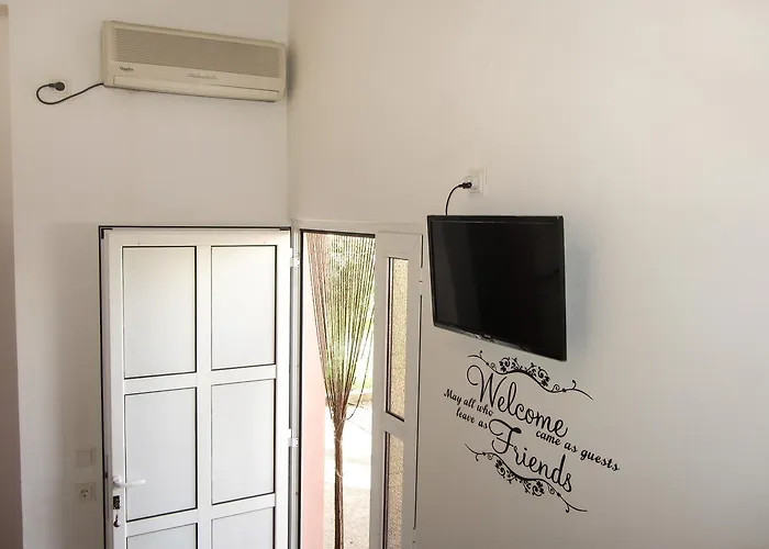 Uradi Sam * Kukljica