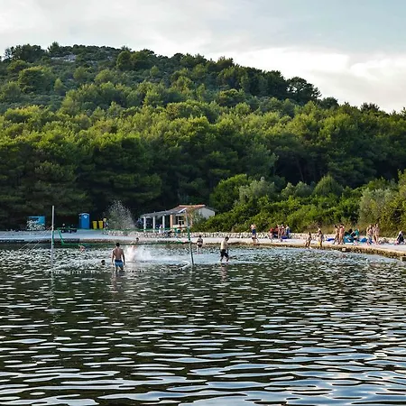 Appartamento Uradi Sam *