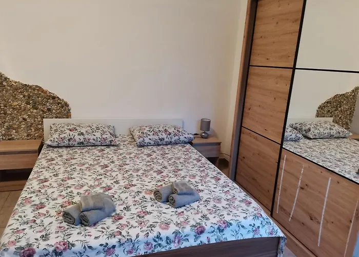 Apartman Uradi Sam