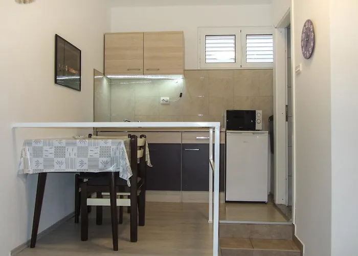Apartman Uradi Sam